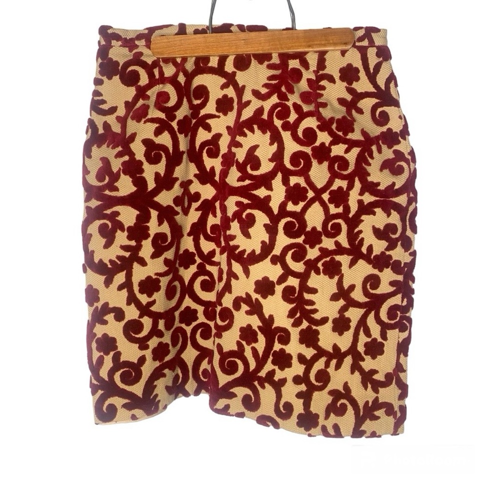 Skirtin Around Red Raised Velvet Patterned Skirt Size 6 Cotton Lined